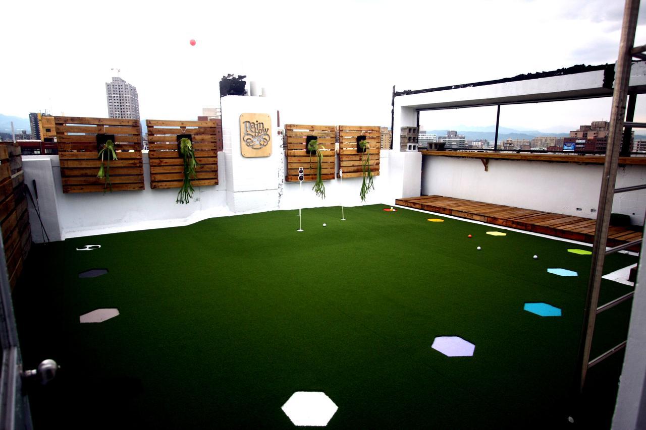 Color House Hostel Taichung Exterior photo