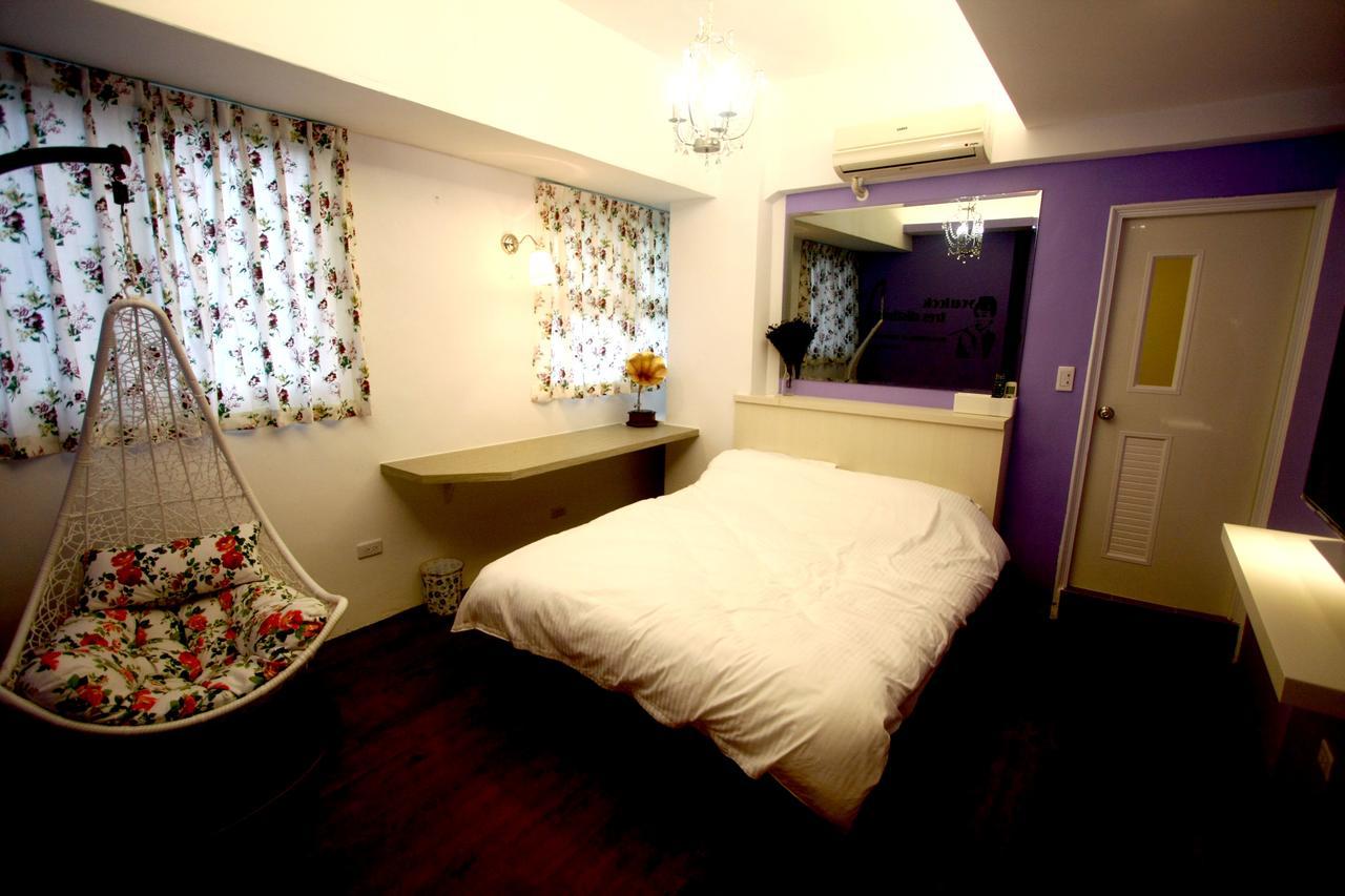 Color House Hostel Taichung Room photo