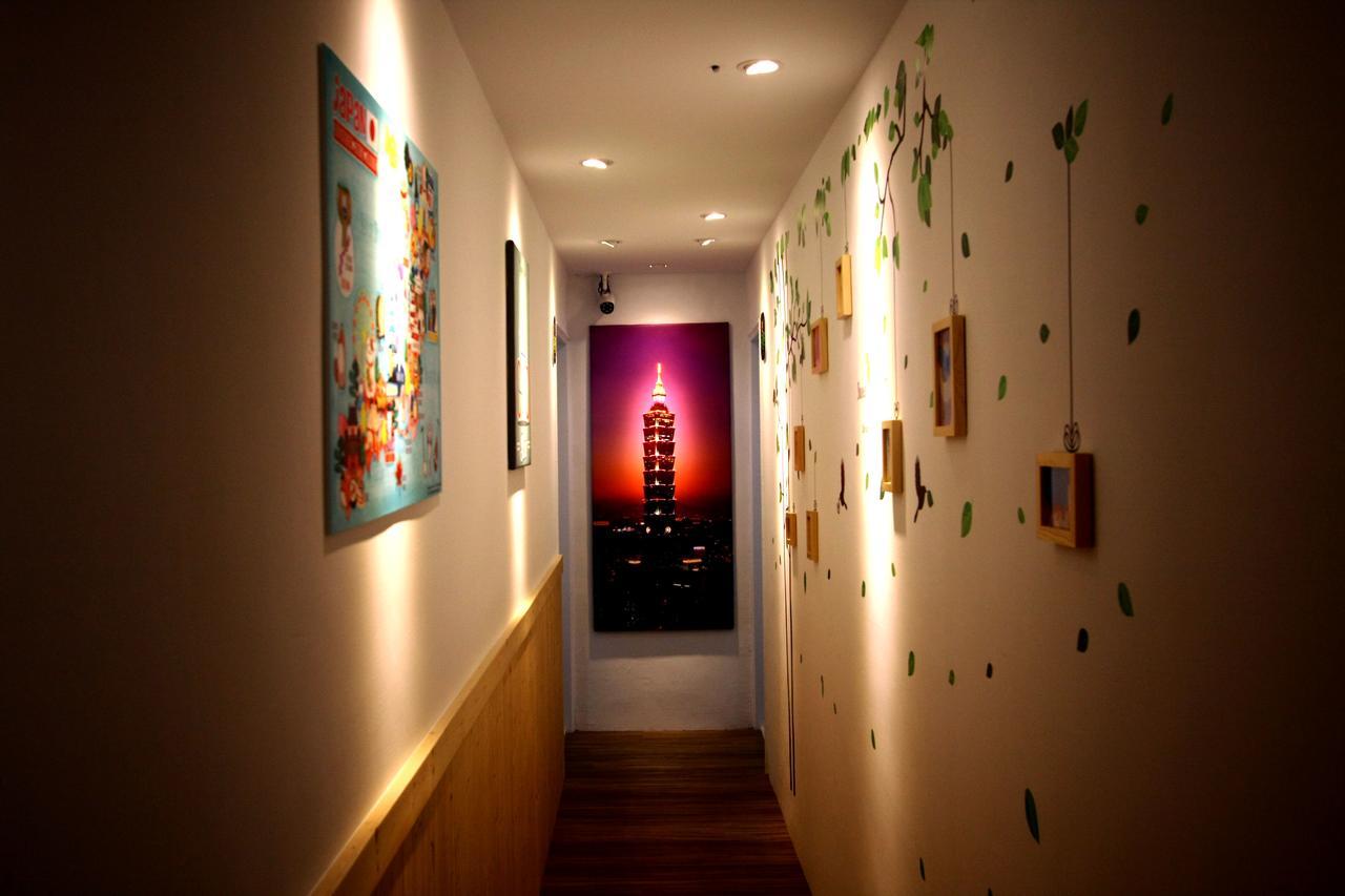 Color House Hostel Taichung Exterior photo