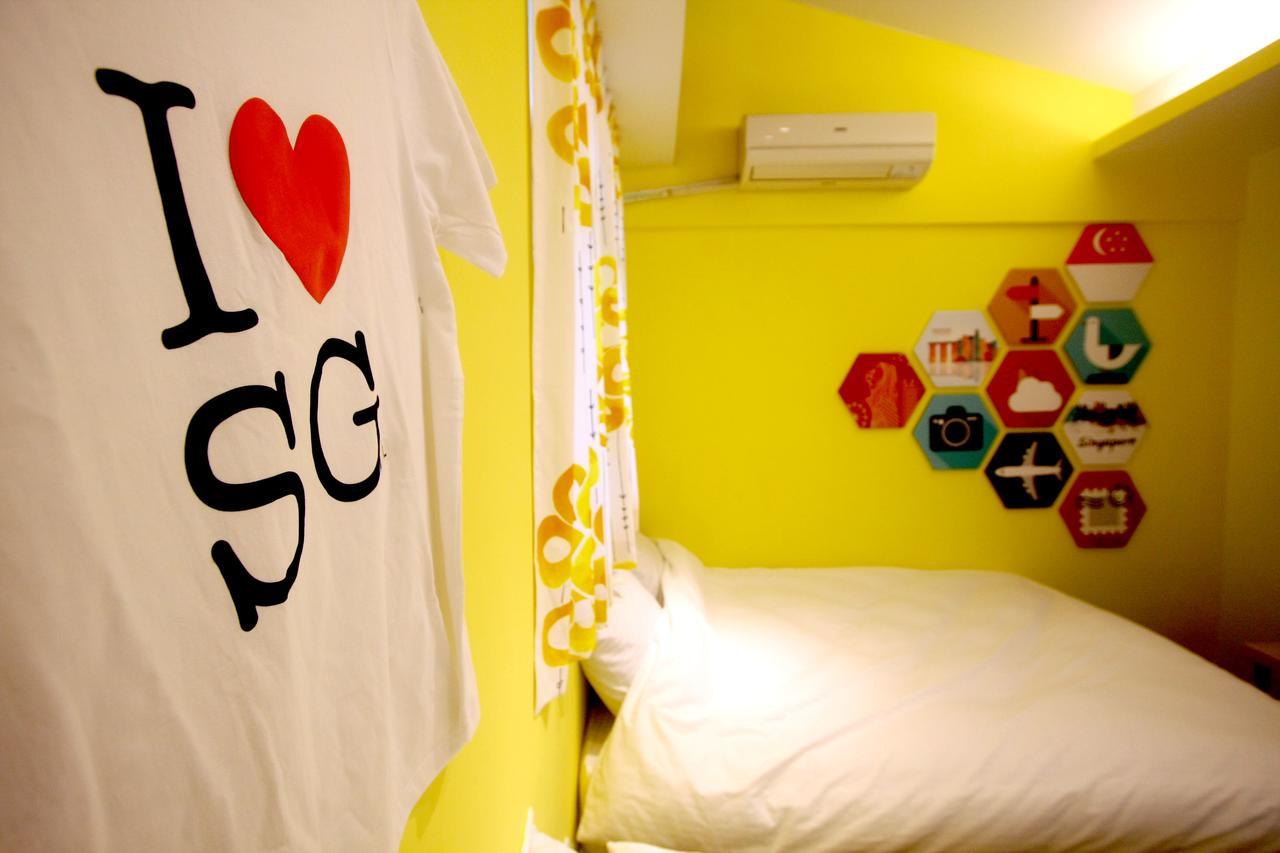 Color House Hostel Taichung Room photo