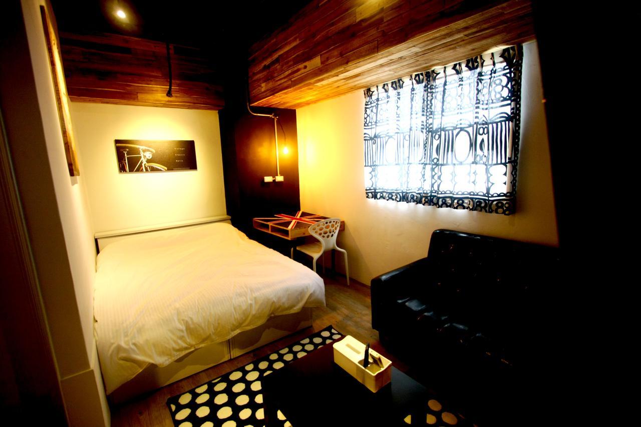 Color House Hostel Taichung Room photo
