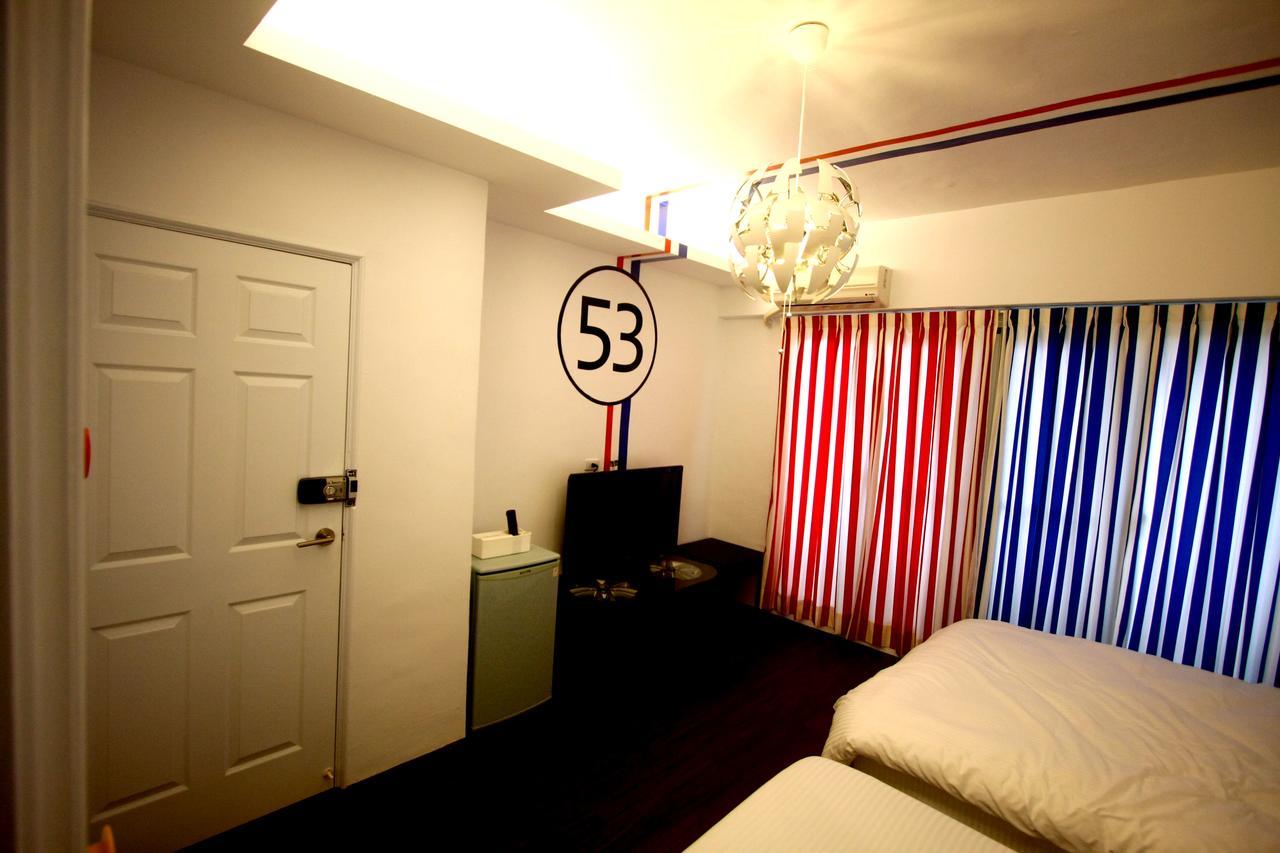 Color House Hostel Taichung Room photo