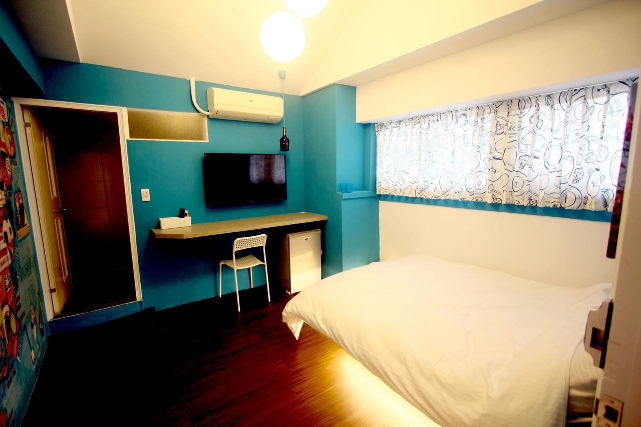Color House Hostel Taichung Room photo