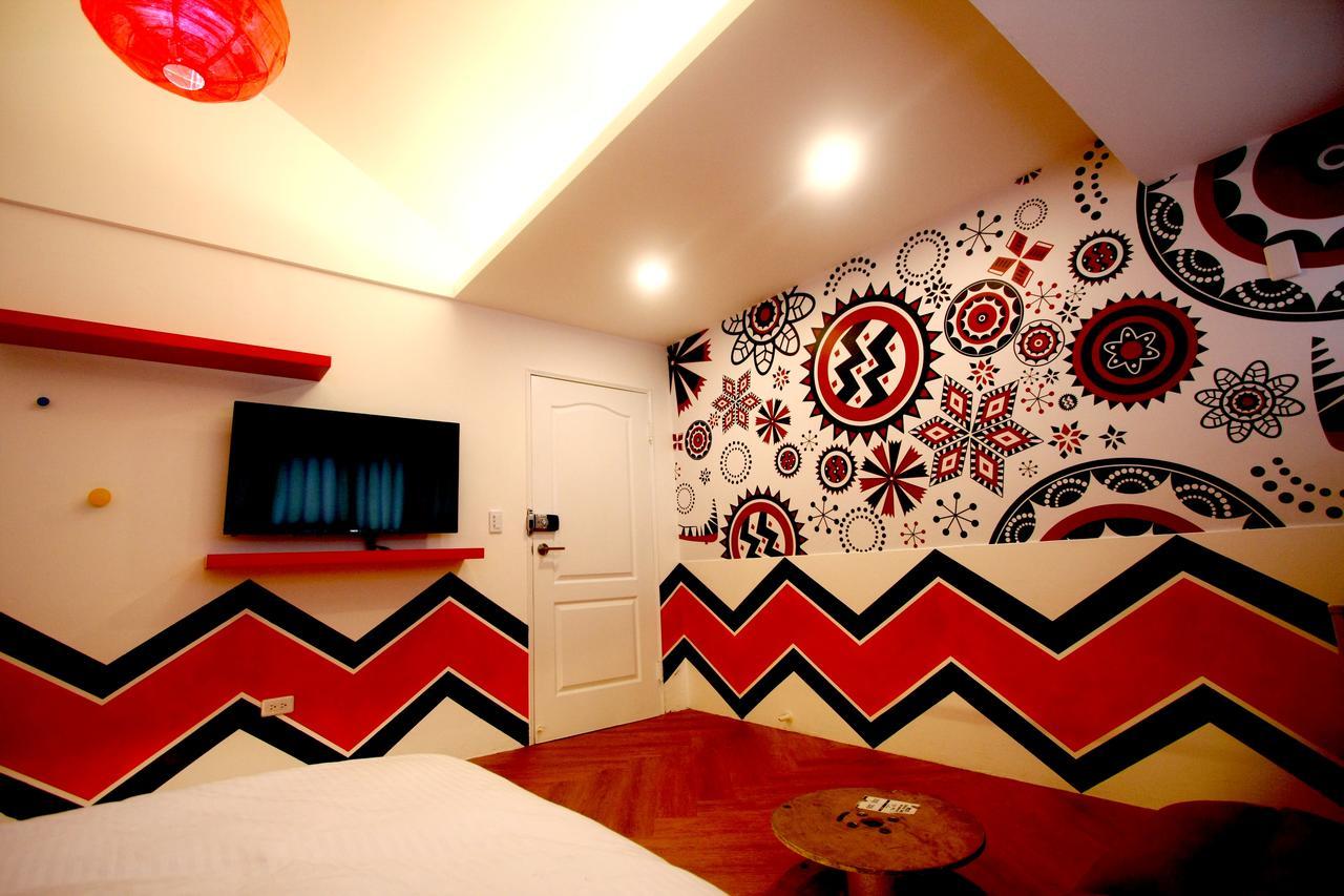 Color House Hostel Taichung Room photo
