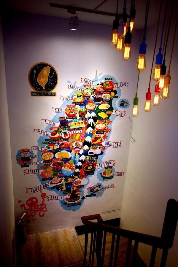 Color House Hostel Taichung Exterior photo