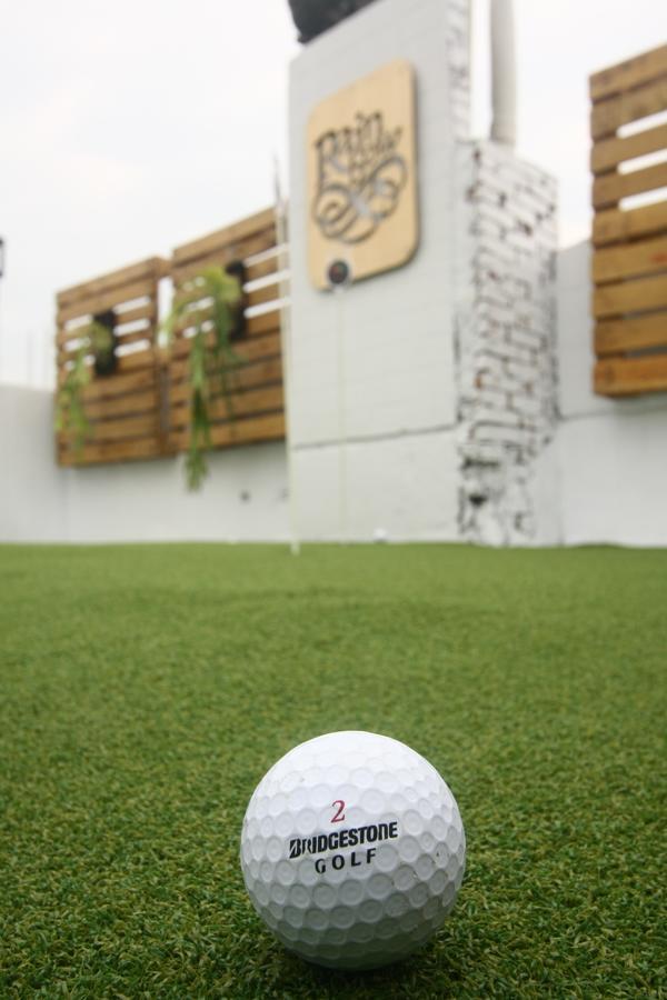 Color House Hostel Taichung Exterior photo